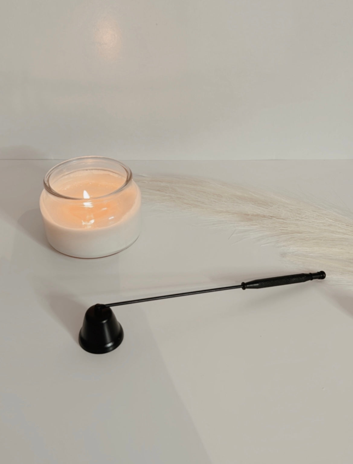 black snuffer